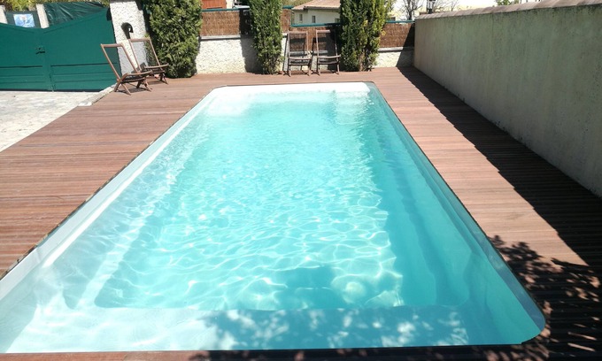 Mormoiron Casa | La Commanderie en Mormoiron - Cabaña con piscina- max. 11 pers.