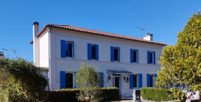 Saint-Aigulin Casa | La Coraillaise