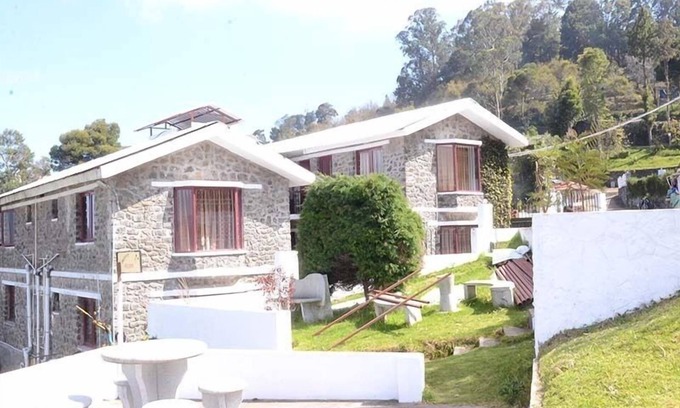 Kodaikanal Hotel | La Flora Highland Paradise