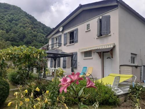 Ustou Casa | la maison blanche