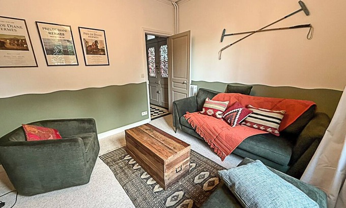 Chantilly Casa | La Maison du 18, Charming B&B for 1 to 6 people in the heart of Chantilly