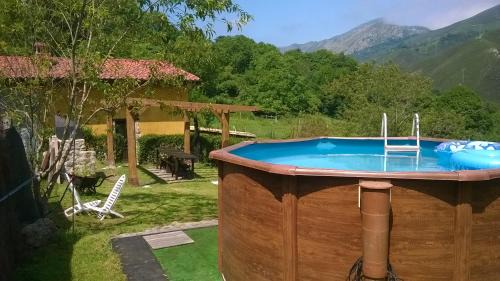 Ardisana Casa | LA NOZAL piscina, barbacoa, jardín