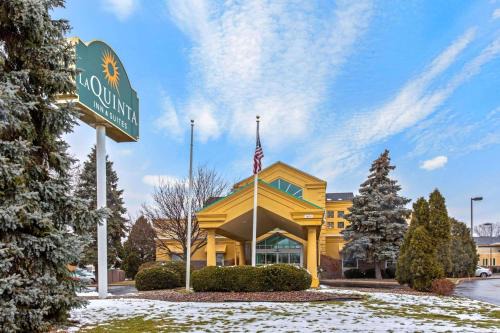 Appleton Hotel | La Quinta by Wyndham Appleton College Avenue