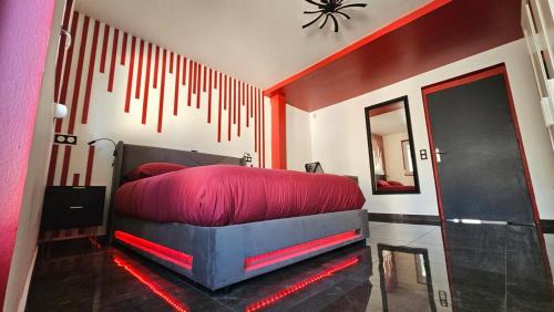 Drancy Apartamento | La suite rouge