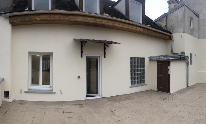 Melun Apartamento | F2 / 4 pers. luz y terraza, cerca de París, Fontainebleau, Provins y Barbizon