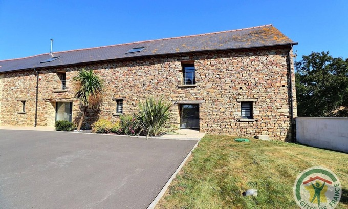 La Bouexiere Casa | La Touche Melet Grand