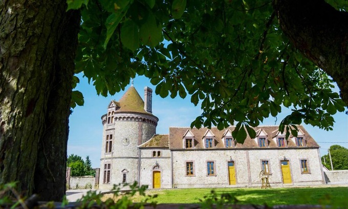 Champrond-en-Gatine Casa | LA TOUR D'ALIGRE CASA EXCEPCIONAL 1H20 DE PARÍS