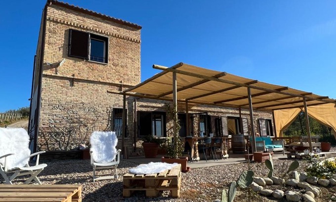 Citta Sant'Angelo Casa | La Vigna Cascina&Azienda Agricola