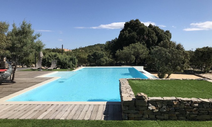 Cazevieille Villa | "La Villa du Cade" Le Domaine du Cade au Pic St Loup