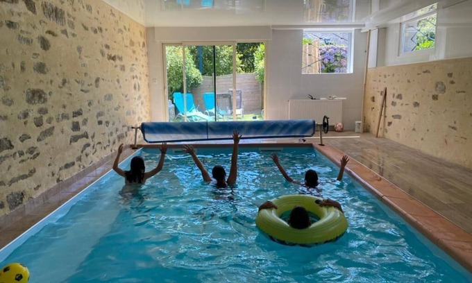 Fouesnant Villa | La Villa du Cap - indoor pool - billiards