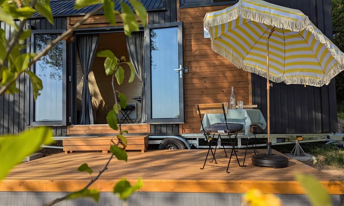 Senaillac-Latronquiere Casa | La Vue en Rose by Tiny Away