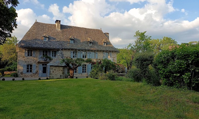 Chataigneraie Cantalienne Casa | Lacalmontie Manor
