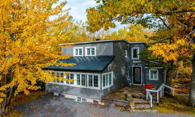 Lac-Brome Casa | lacbrome Chalet lake+Terrasse+BBQ+Hot-tub