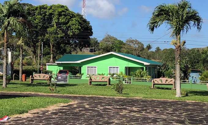 Tronadora Casa | Lake Arenal/ Tronadora center.