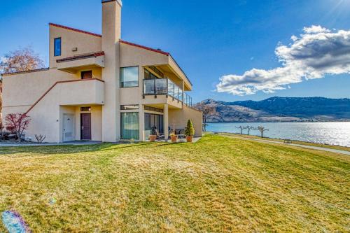 Chelan Apartamento | Lake Chelan Shores - Beachfront Sunsets #6-5