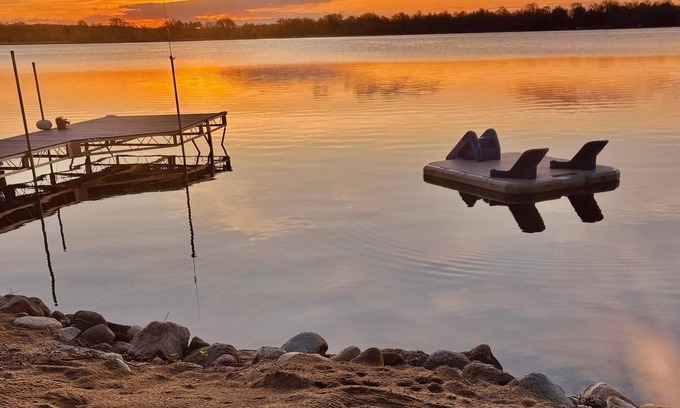 Richwood Casa | Lake Escape with paddle boards, fire pit & game room