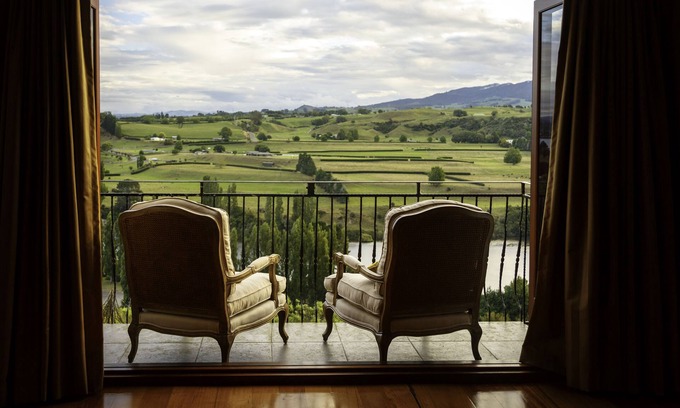 Karapiro Hotel | Lake Karapiro Lodge