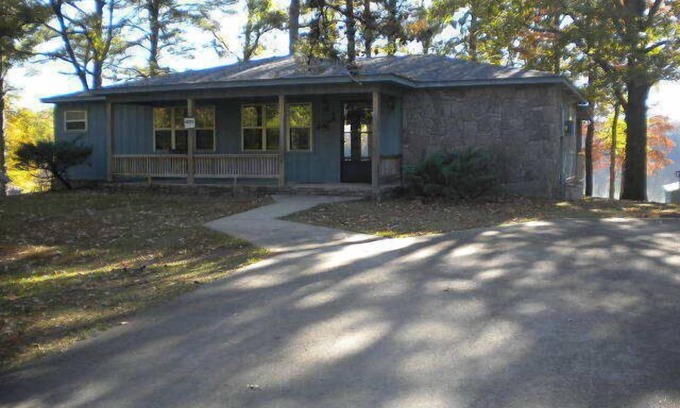 Perryville Casa | Harris Brake Lakehouse