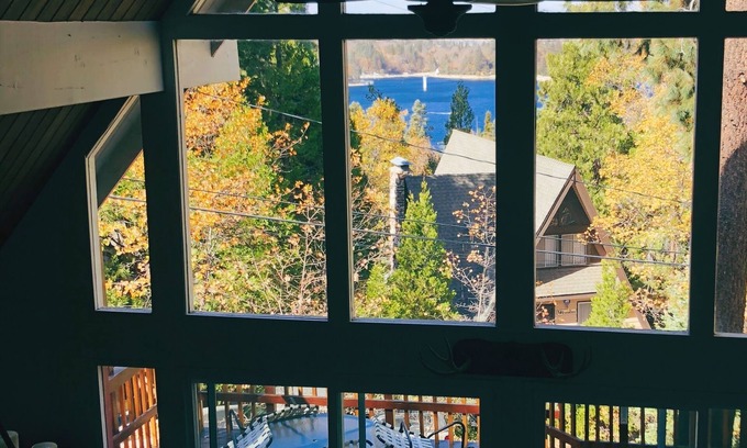 Cedar Glen Cabina | Escapada romántica y relajante en la cabaña con vista al lago