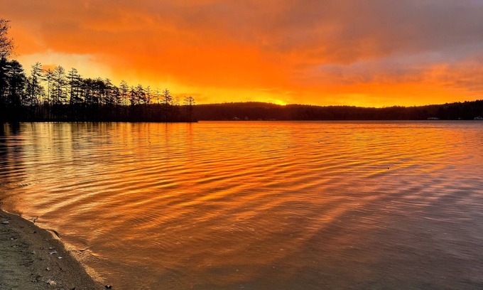 Lochmere Casa | Lake Winnisquam 4BR/3.5BA- Year-Round Fun for Families and Groups