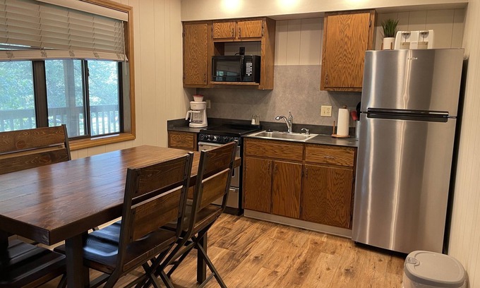 Kimberling City Cabina | Lakefront 2BR Duplex Cabin w/Pool + Boat dock