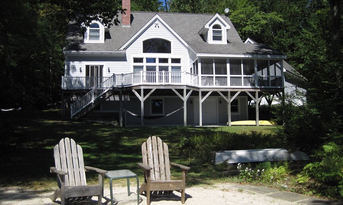 Sutton Casa | Casa frente al lago con playa privada!