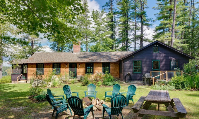 Center Lovell Casa | Lakefront Lovell Home w/ Dock: Walk to Town Beach!