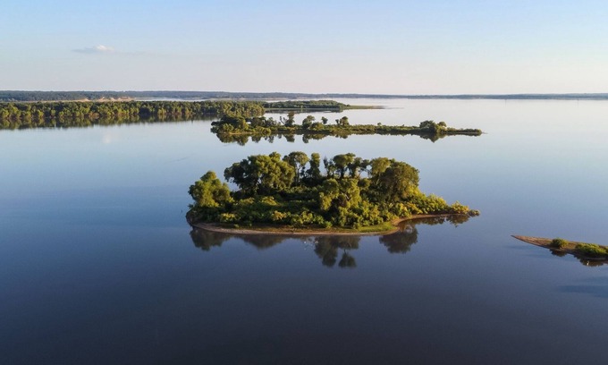 Madill Alquiler De RV | Lakefront RV spot- Peaceful & breathtaking views, ideal for relax and recharge!