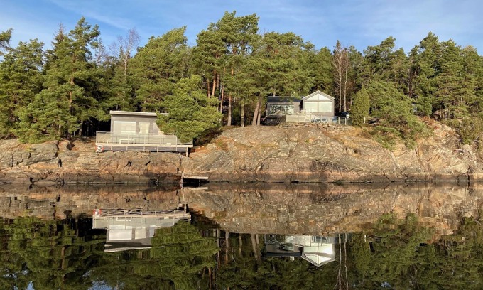 Alingsas Cabaña | Hermosa casa del lago con vista excepcional en un entorno privado cerca de Gotemburgo