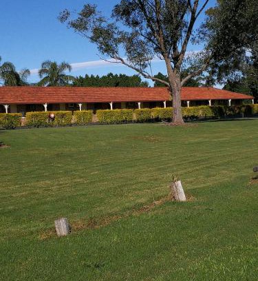 Loftville Hotel | Lakeside Lodge Motel