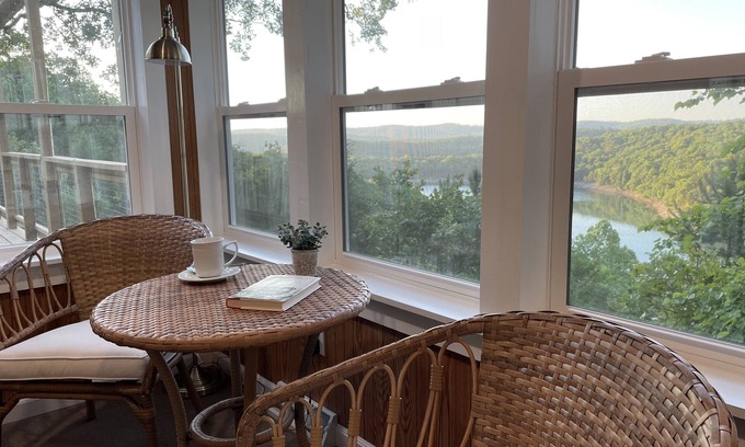 Peel Cabaña | Lakeview Cottage