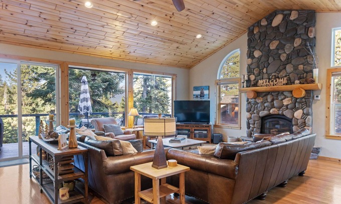 Ridgewood Casa | Lakeview Grandeur | Luxury With Lake Views