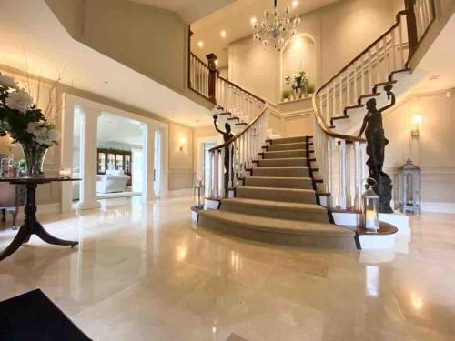 Blessington Villa | Lakeview Lodge Exclusive Home on the Blessington Lake