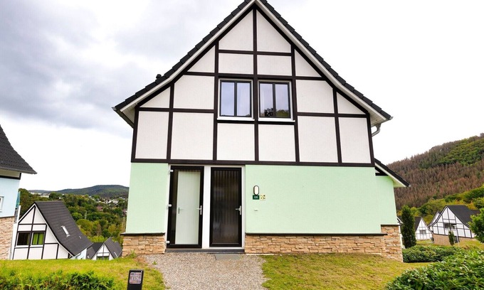 Heimbach Villa | Villa con vista al lago y piscina