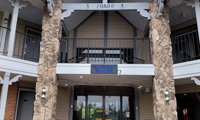 Lake St Louis Hotel | LAKEVIEWINN