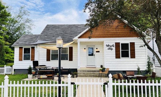 Howard Cabaña | Lakewoods Cottage