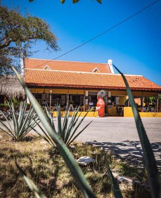 Daniel Hotel | Landhuis Daniel - Plantation House
