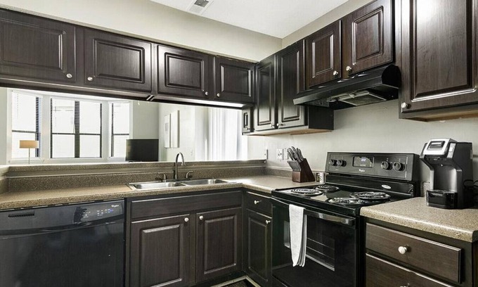 Greensboro Apartamento | Landing at Drawbridge Creek - 1 Bedroom in Downtown Greensboro