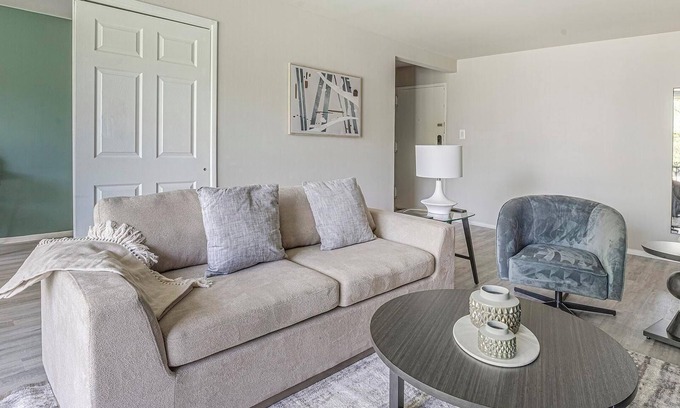 Greenbelt Apartamento | Landing | Beautiful 1BD, Gym, Pool