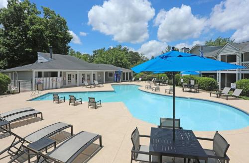 Winston - Salem Apartamento | Landing Winston-Salem near Wake Forest University