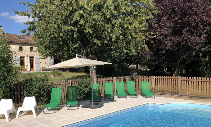 Lorigne Casa | Gran casa familiar de piedra Charentaise con piscina privada y jardines