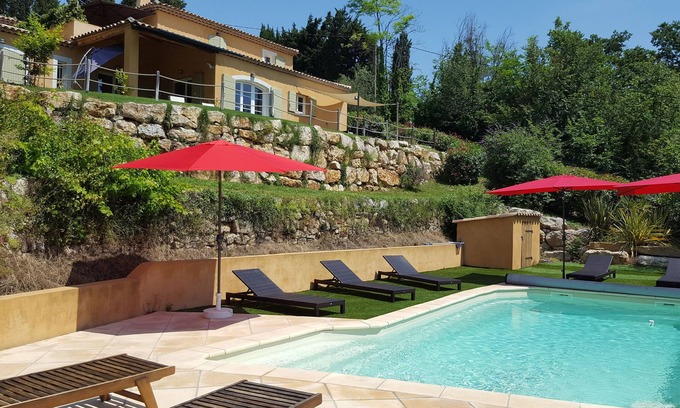 Montauroux Villa | Villa grande piscina climatizada magnífica vista del pueblo provenzal y Esterel
