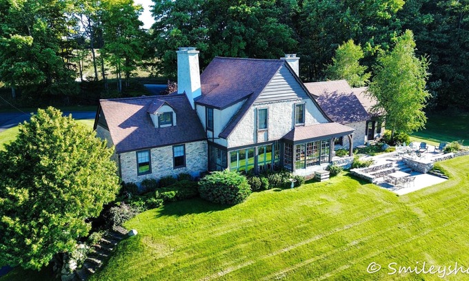 Frankfort Otro | Large Historic Home with views of Crystal Lake & Lake Michigan