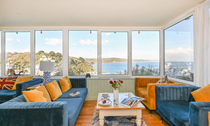 West Looe Casa | Large holiday home (sleeps 20) sea & panoramic views, & free parking