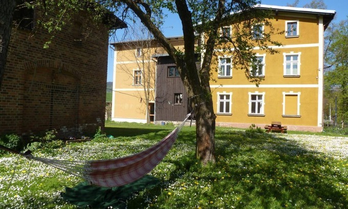 Janowice Wielkie Cabaña | Large holiday home for families and groups. With yoga/playroom and garden