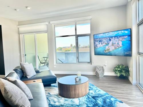 Hollywood Apartamento | Large Hollywood Corner 2 Bedroom with Private Balcony