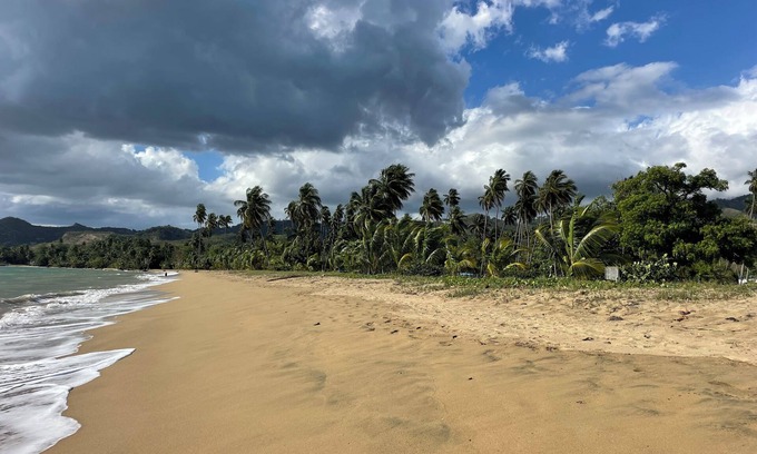 Playa Casa | Large Oceanfront 4 Bedroom Home near Rincon directly on a Beautiful Quiet Beach