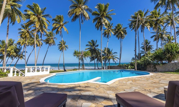 Las Canas Hotel | Las Canas Beach Retreat