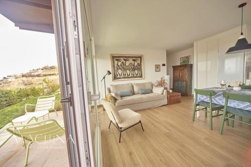 Udias Apartamento | Las Flores del Mar, a un paso de Comillas