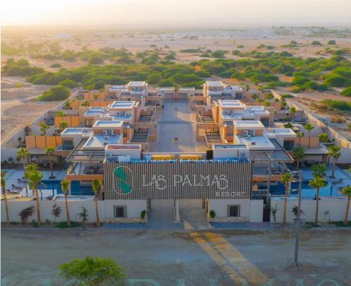 Al-Maghtas Chalet De Esquí | Las palmas resort